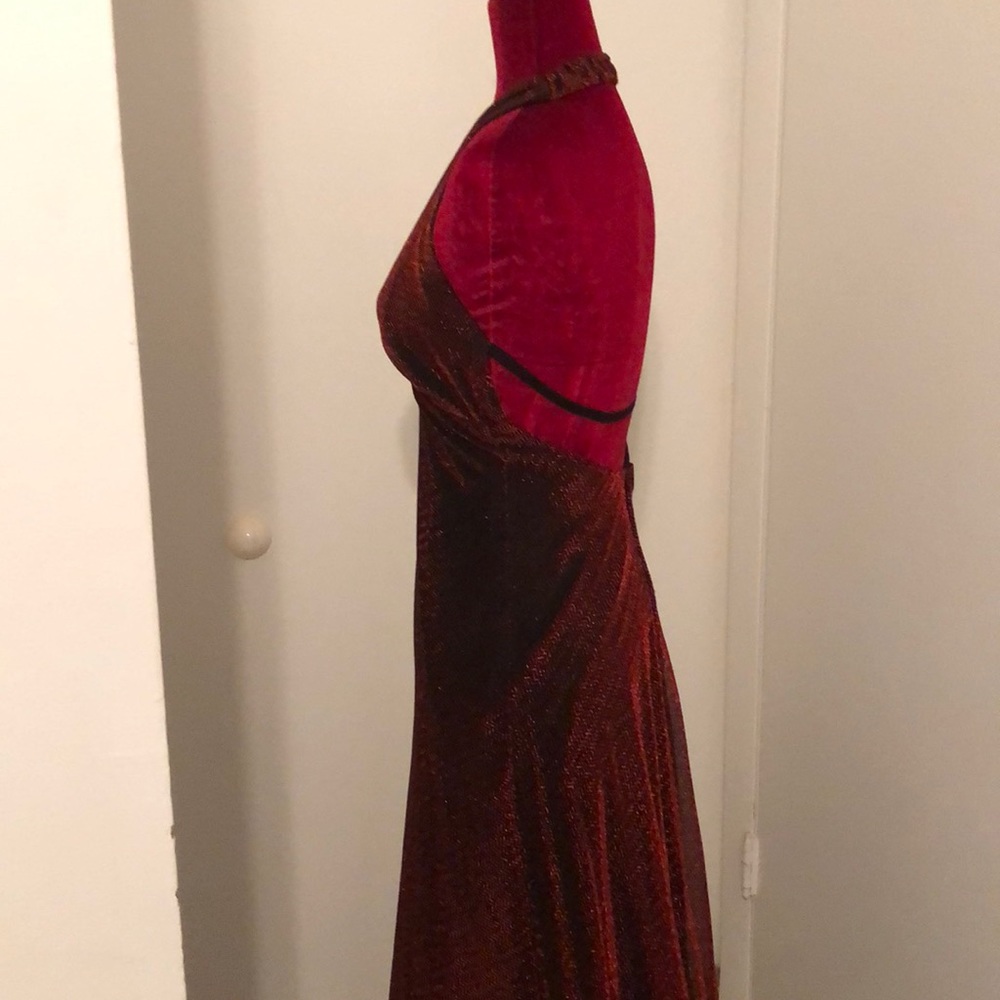 Red halter floor length shimmering dress - Picture 5 of 8